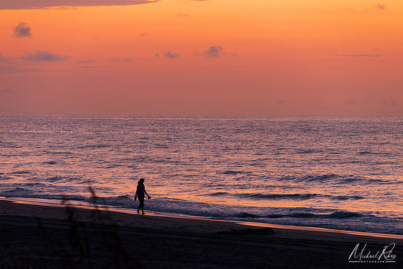 A Walk on the Beach (2023)