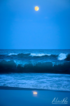 Myrtle Beach Surf and Moon (2023)