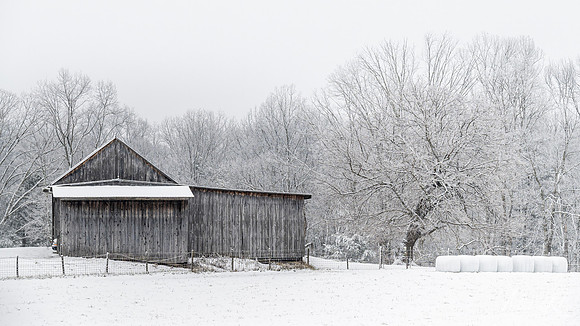 Winter Barn (2022)