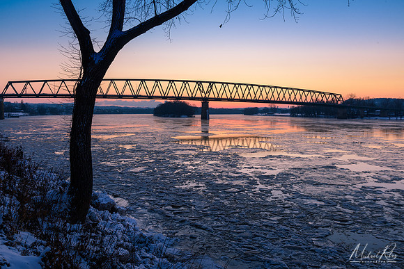 Icy Ohio River (2018)