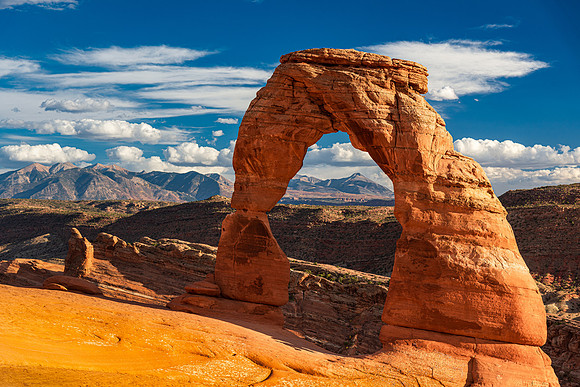 Delicate Arch 92023)