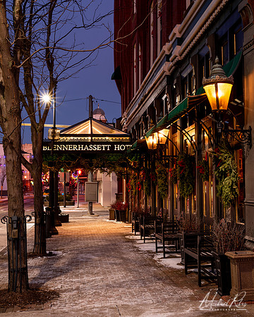 Market Street on Christmas Day Eve (2022)