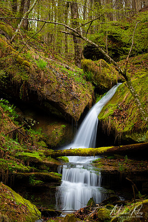 Small Waterfall (2020)