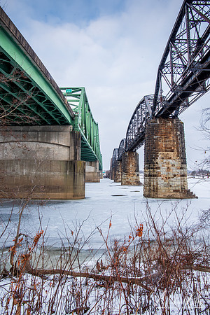 Bridges Over Frozen Ohio River (2025)