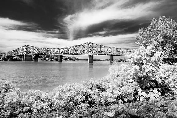 Parkersburg-Belpre Bridge-infrared simulated (2022)